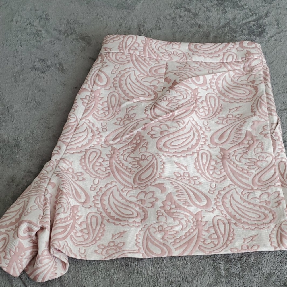 Victoria Beckham Shorts - Picture 2 of 3